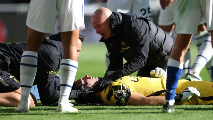 Çene kırığı: Dibu Martinez bu sabah ameliyat edildi. Sağlık durumu | Goal.com Türkçe