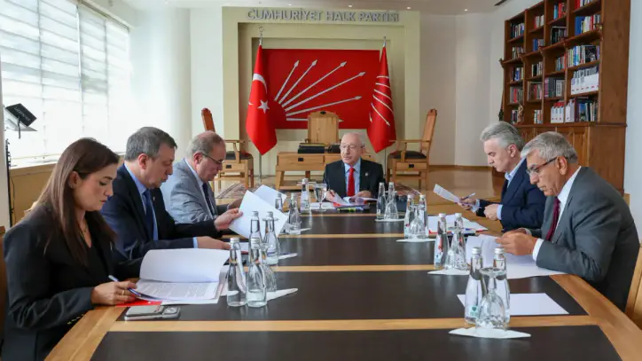 CHP Ekonomi Masası'nı acil topladı; Kılıçdaroğlu: Madem ki sorunları biliyordunuz, neden zamanında önlem almadınız? | T24
