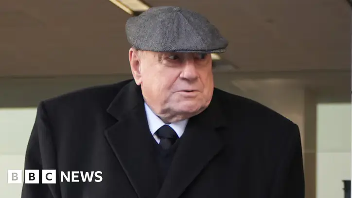 Christopher Saunders: Former Australian bishop jailed for sexually abusing young men