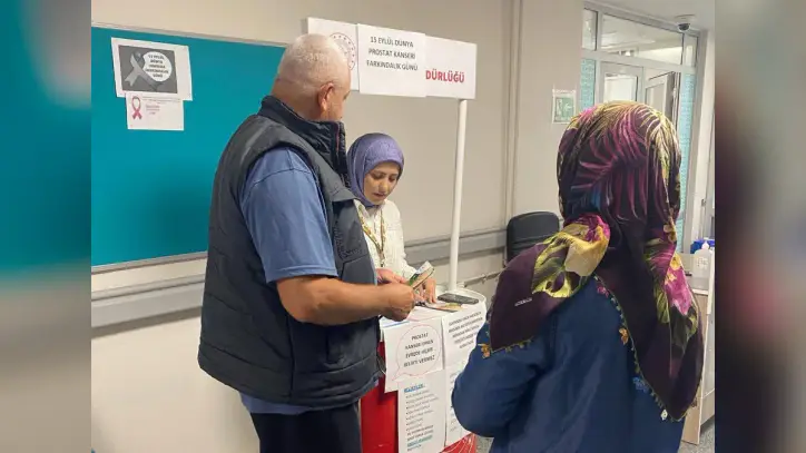 Çilimli'de sağlık ekipleri prostat kanseri ve lenfoma için farkındalık standı açtı