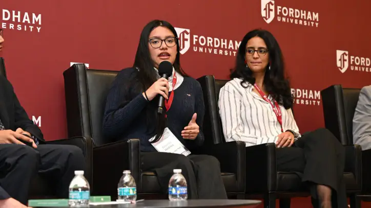 Should AI Be Used in Schools? Weighing the Benefits and Risks