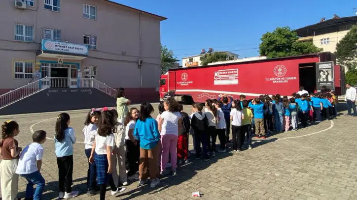 'Çocuklar İçin Gezen Sinema' 8 yılda 1,5 milyondan fazla çocuğa ulaştı