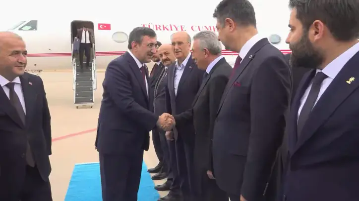 Cumhurbaşkanı Yardımcısı Yılmaz Elazığ Temaslarını Sosyal Medyada Paylaştı