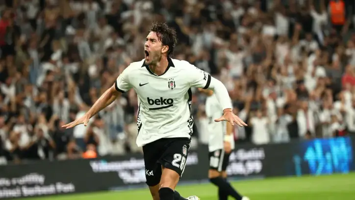 Juventus için olay eleştiri! "Vlahovic'i takımda tutmalıydılar"