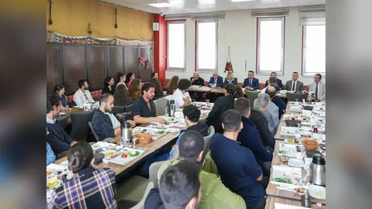 Dilber, Etimesgut’taki kültür sanat ekipleriyle bir araya geldi - Hibya Haber Ajansı