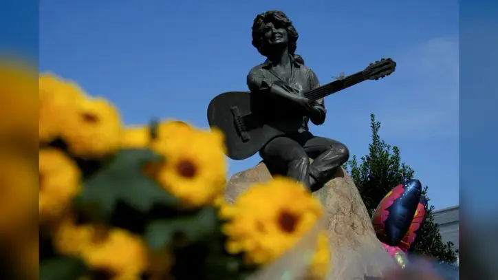 Dolly Parton Leaves Legacy of Literacy, Advocacy and Charitable Giving