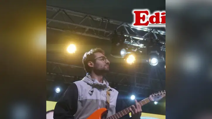 Edirne Gazetesi on Instagram: "Festival Coşkuyla Sona Erdi
Uzunköprü’de bu yıl 5’incisi düzenlenen Kültür, Sanat ve Tarım Festivali, son gecesinde müzik ve eğlence dolu etkinliklerle sona erdi.
Festivalin final gecesi DJ Efe Gökcen’in performansıyla başladı. Enerjisi ve birbirinden güzel parçalarıyla festival alanını dolduran vatandaşlara keyifli anlar yaşatan Gökcen’in ardından sahne alan Gencay Toprak ve ekibi, Trakya’nın sevilen ezgileriyle geceye renk kattı.
Trakya oyun havaları eşliğinde vatandaşlar hep birlikte eğlenirken, festival alanında coşku gece boyunca devam etti.
Festivalin final sahnesinde ise Öykü Kaçar yer aldı. Seslendirdiği şarkılarla vatandaşlara unutulmaz bir gece yaşatan Kaçar, festivalin kapanışına damga vurdu.
Müzik, eğlence ve çeşitli etkinliklerle dolu geçen festival, vatandaşların yoğun katılımıyla tamamlandı. Uzunköprü’de festival coşkusu geride güzel anılar bıraktı."