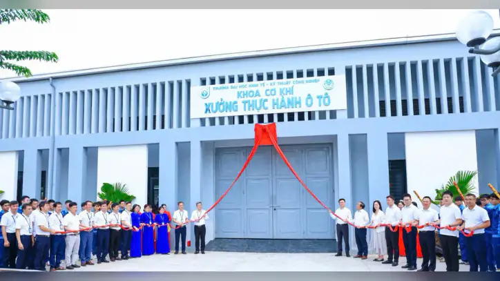 Ekonomi ve Endüstri Mühendisliği Üniversitesi, yeni enerji otomotiv mühendisliği alanında eğitim atölyesi açtı.