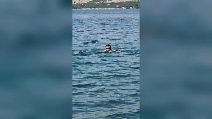 Elazığ'dan Malatya'ya Yüzerek Geçti