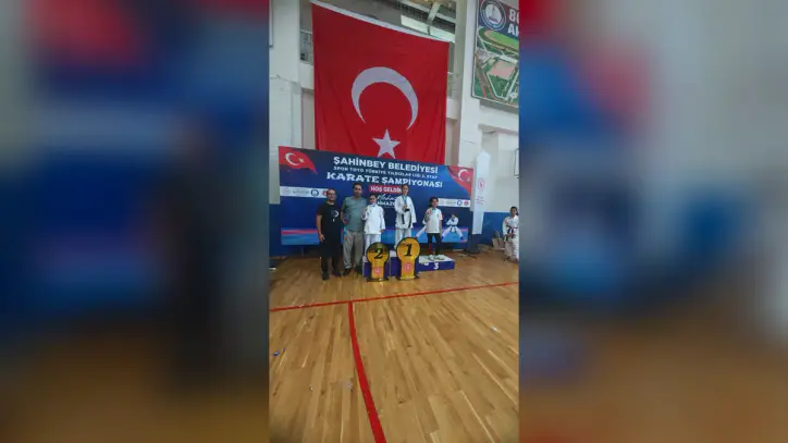 Elazığlı karateciler Gaziantep'teki müsabakalardan 6 madalya ile döndü