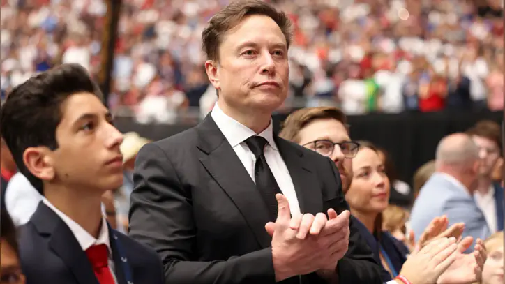 Elon Musk belgeselinin reklamlarına sosyal medya engeli