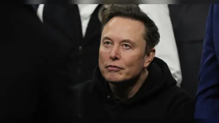 Elon Musk yeniden trilyoner