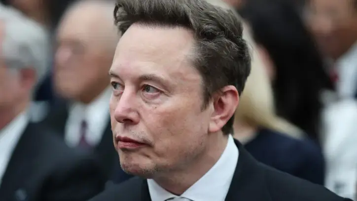 Elon Musk (Kinda) Promises to Give SpaceX Shares to 'Every Kid In America'