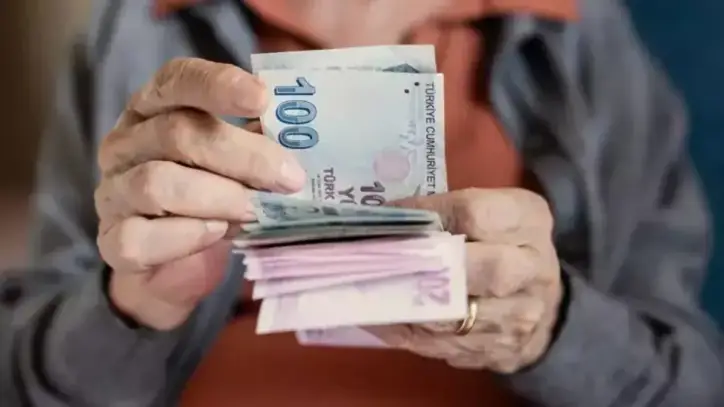 EMEKLİ ZAMMI SON DAKİKA | Emekli maaşı 2027 ne kadar olacak? SSK, Bağkur emeklisi için yeni zam hesabı