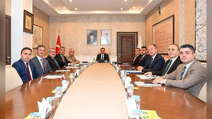 Erzurum'da gençlerin sosyal medya kullanımı masaya yatırıldı
