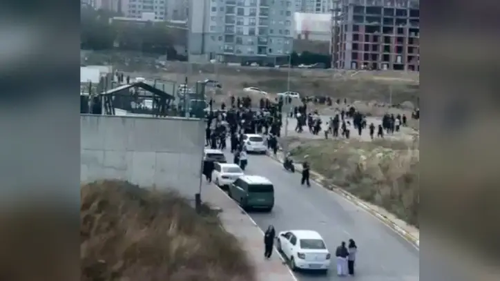 Esenyurt'ta lisede öğrenci kavgasına polis ve sağlık ekipleri sevk edildi