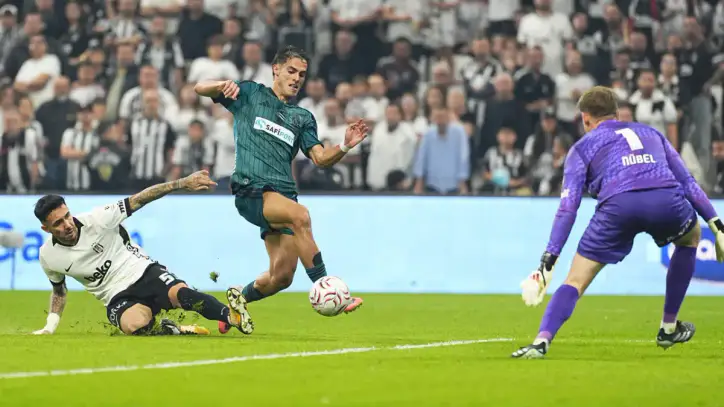 Eski hakemler Beşiktaş - Kocaelispor maçını yorumladı: 'Pozisyon net bir penaltı ve kırmızı kart'