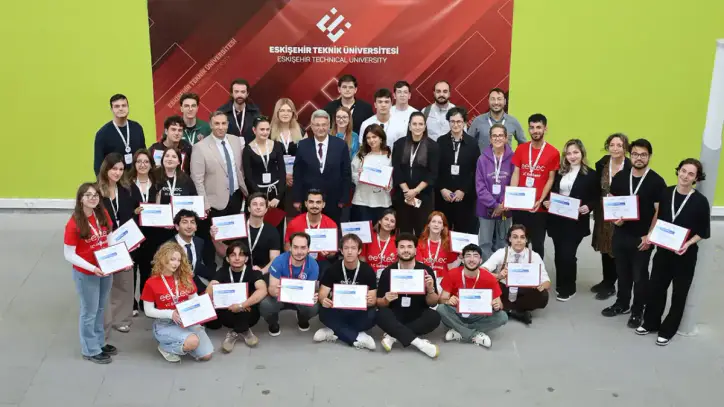 Eskişehir'de bilim, teknoloji ve gençlik ESTÜ'de buluştu