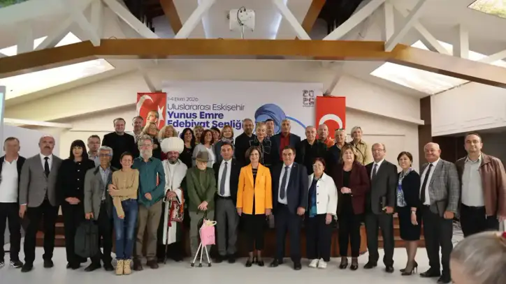 Eskişehir’de kültür-sanat şöleni: Yunus Emre Edebiyat Şenliği'ne yoğun ilgi