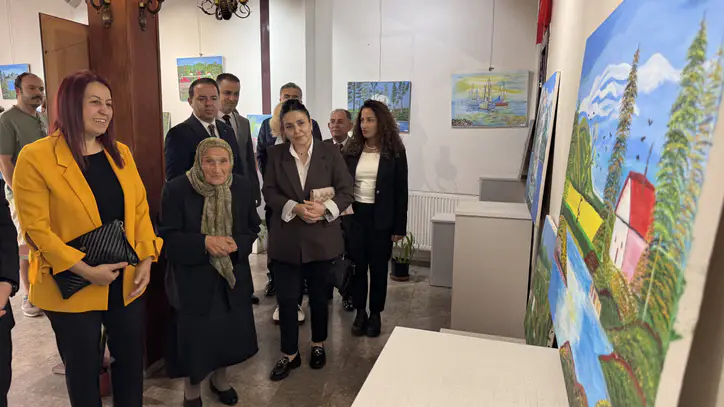 Evini atölyeye çevirdi, 81 yaşında sergi açtı - Manşet Haber