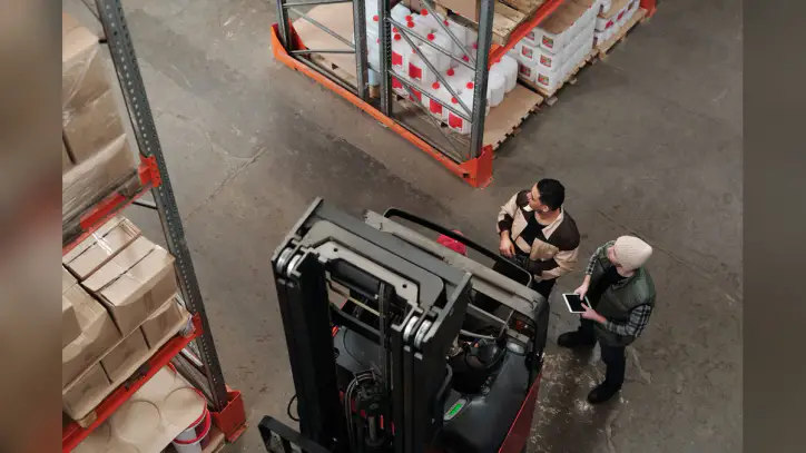 Explainable AI for resilient supply chains: Choosing backup suppliers only when needed