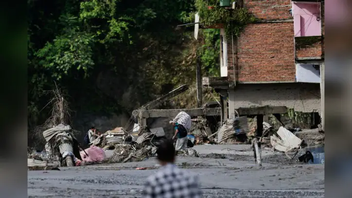 Factbox-Nations With Tourists Missing in Nepal Flood