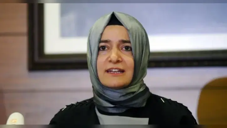 Fatma Betül Sayan Kaya kimdir, kaç yaşında, ne zaman bakanlık yaptı? | AK Parti Genel Başkan Yardımcısı ve milletvekili Fatma Betül Sayan Kaya istifa mı...