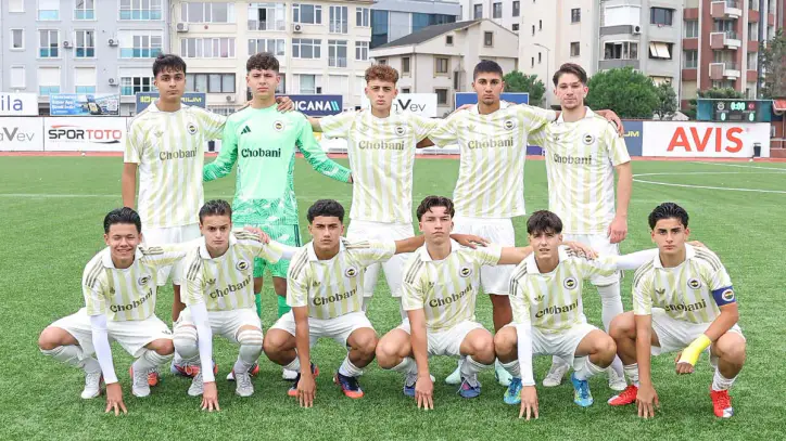 Fenerbahçe 16 Yaş Altı Futbol Takımı Karagümrük'ü Farklı Geçti