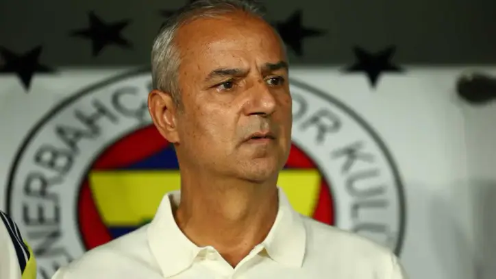 Fenerbahçe’de ayrılık piyangosu! İstenmeyen futbolcuya teklif…