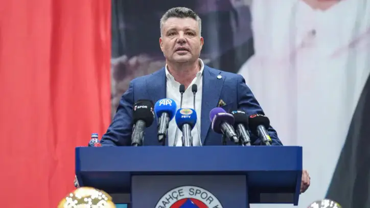 Fenerbahçe'de Sadettin Saran ve yönetimi ibra edildi