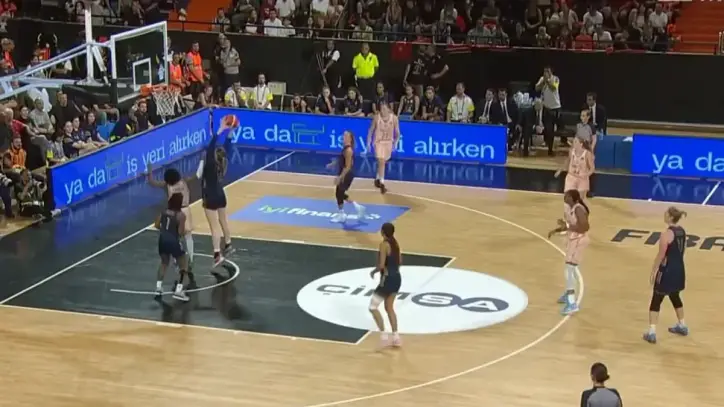 Fenerbahçelilerin tepkisini çeken TRT yorumcusu: Final sonrası özür diledi