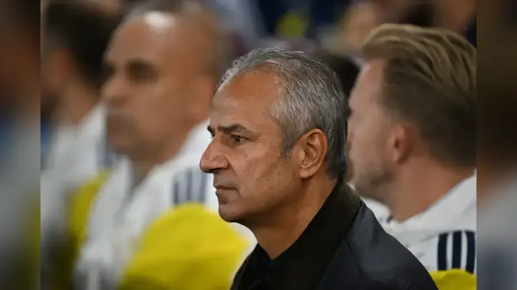 Spor yazarlarından Fenerbahçe değerlendirmesi: "Bu maçın tek sorumlusu İsmail Kartal’dır"