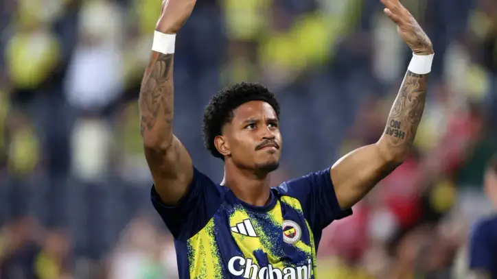 Fenerbahçe’nin yıldızı için sürpriz hamle! Jayden Oosterwolde kararı…