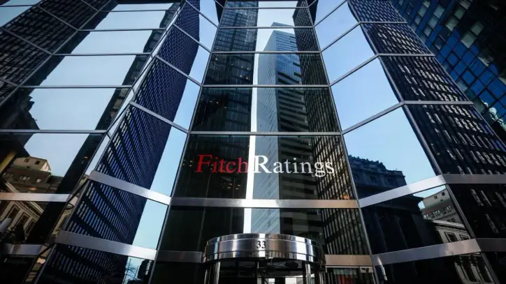 Fitch'ten Türkiye için iki sektörde risk uyarısı
