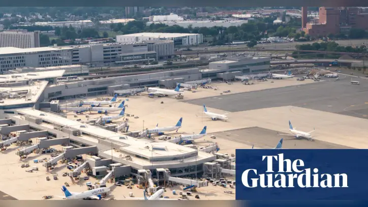 Flights resume across US north-east after FAA communications failure