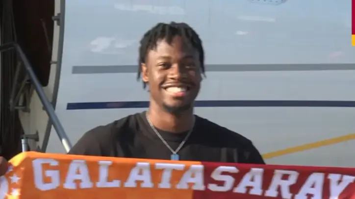 Galatasaray, El Chadaille Bitshiabu transferini açıkladı! Yeni stoper İstanbul'da