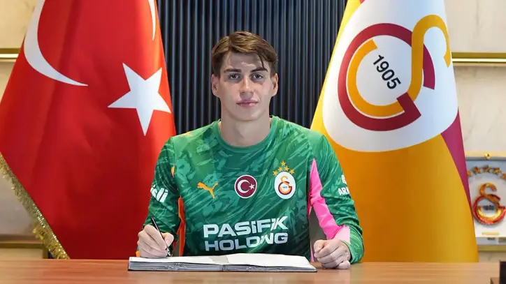 Galatasaray genç futbolcu ile sözleşme uzattı!