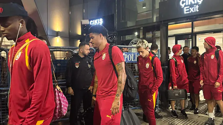 Galatasaray, kritik maç için Trabzon'da! Kafile şehre ulaştı