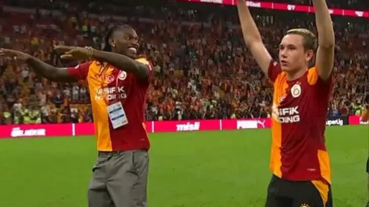 Galatasaray maçı kazandı! Rafael Leao, Rams Park'ta sahaya indi