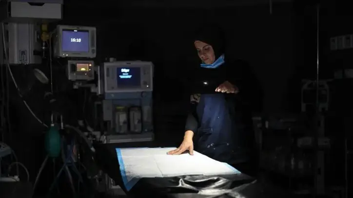 Gazze'deki Sağlık Bakanlığı: Hastane jeneratörlerini çalıştırmak için gerekli yakıt tükendi