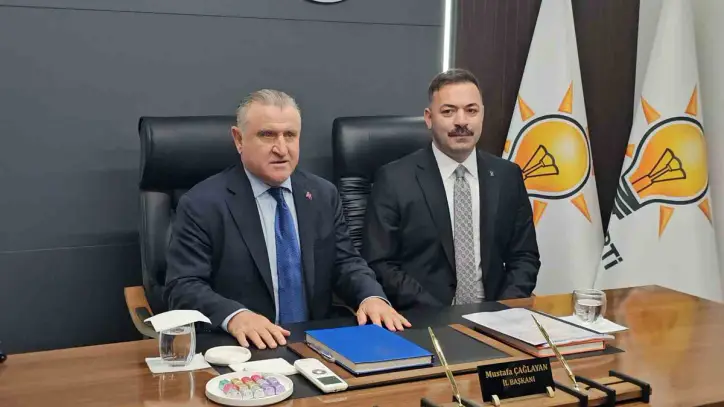 Gençlik ve Spor Bakanı Bak, Zonguldak'ta Valilik ve AK Parti'ye ziyaretlerde bulundu