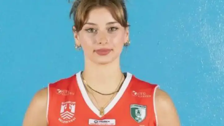 Güzelliğiyle sosyal medyayı salladı! Türk voleybolcu dünya gündeminde