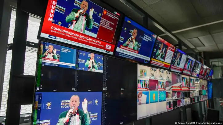 Halk TV'ye polis baskını: Kayyum atandı, yayın kesildi