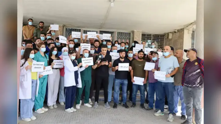 HASEKE- 3 aydır maaş alamayan sağlık çalışanlarından gösteri: Evimizde ekmek kalmadı’