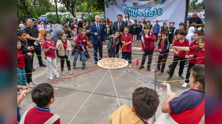 Hatay’da ‘Topraktan Göğe Yeşil STEM’ Bilim Şenliği