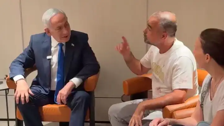 Hero passenger tells Israeli PM Netanyahu how he broke into cockpit | CNN