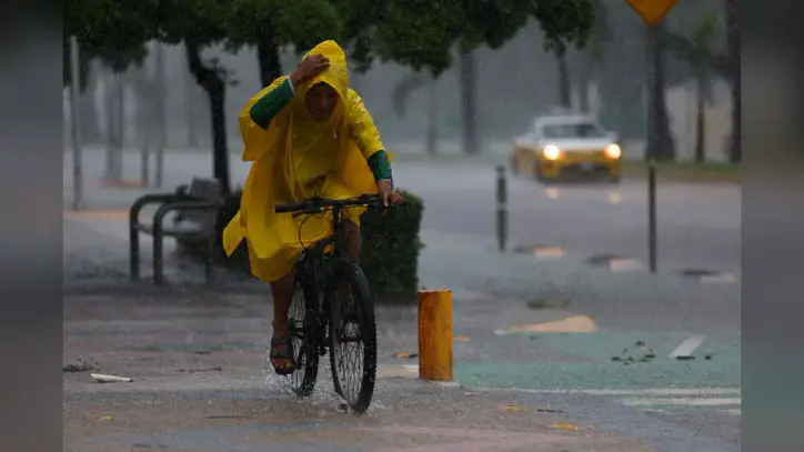 Hurricane Simon Strengthens to Category 4 off Mexico Coast