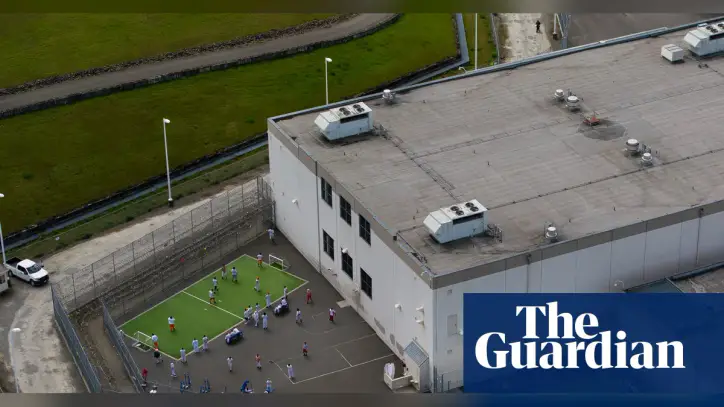 ICE holds man with stage 4 cancer in detention despite permanent US residency