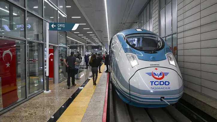 İki şehir arasındaki 14 saatlik seyahat süresi 3,5 saate inecek: Bakan Uraloğlu detayları açıkladı