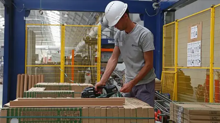 İmalat göstergesinde aylık bazda zayıflama 2,5 yılı buldu